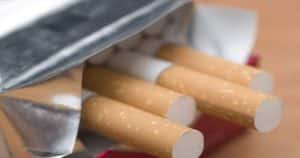 Govt announces huge fine for smoking in food outlets
