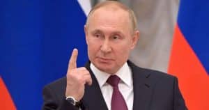 Russia halts petrol exports, sparks global supply concerns