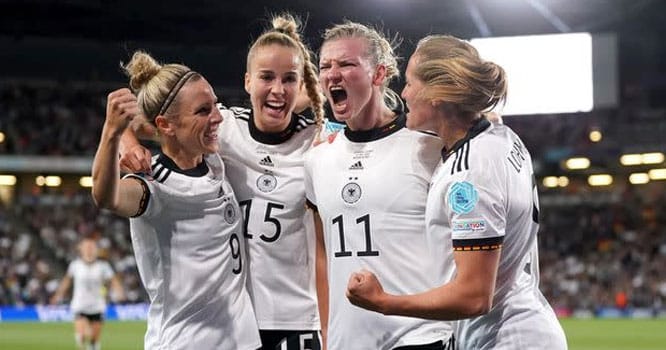 Germany reach Women's Euro 2022 final after beating France 2-1