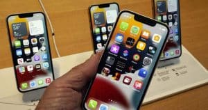 Apple to launch cheap iPhones, MacBook models