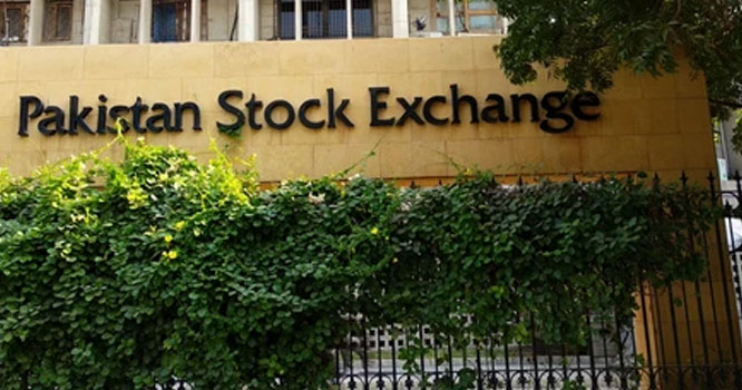 Bulls toss KSE-100 index over 43,000-mark on positive cues
