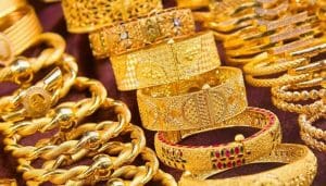 Gold prices set new record high