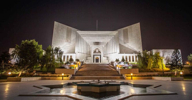 Supreme Court serves notice to Imran Khan in ECP contempt case
