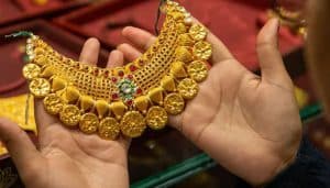 Bullion market rallies as gold prices rise again