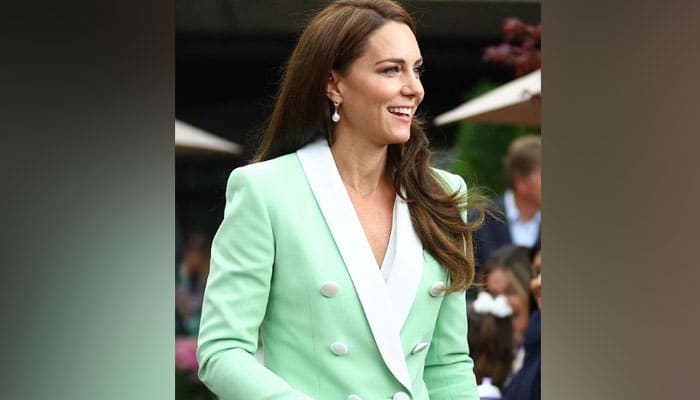 Kate Middleton praised over 'new French style'