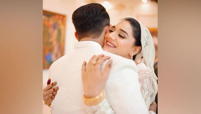 Kiran Ashfaque shares adorable clicks with husband Hamz