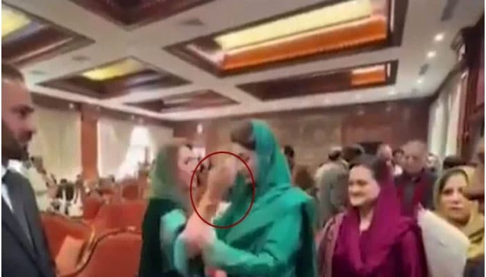 Uzma opens up about being cold-shouldered by Maryam Nawaz