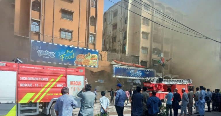 Karachi MA Jinnah Road fire