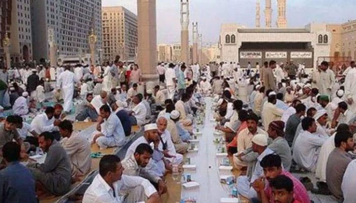 Saudi Arabia Bans Mosque Iftars