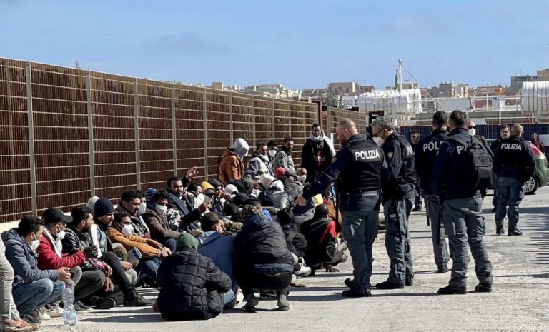 Italy 9 Pakistanis arrest for migrant smuggling