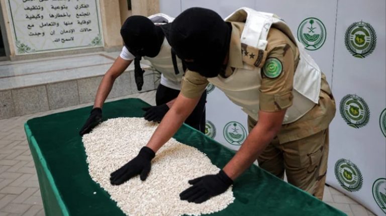 ANF seizes 700kg of Methamphetamine at Karachi port