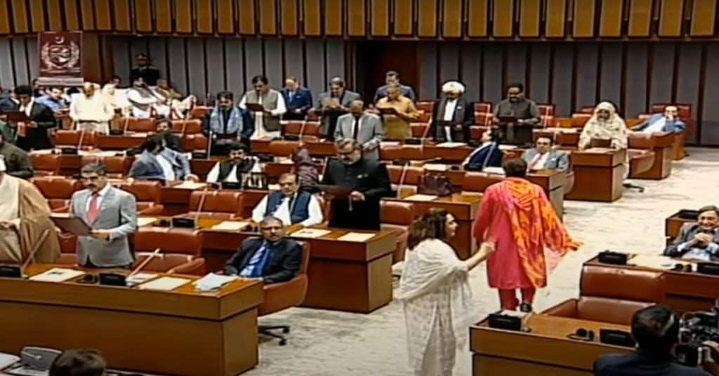 Live Senate session PTI boycotts