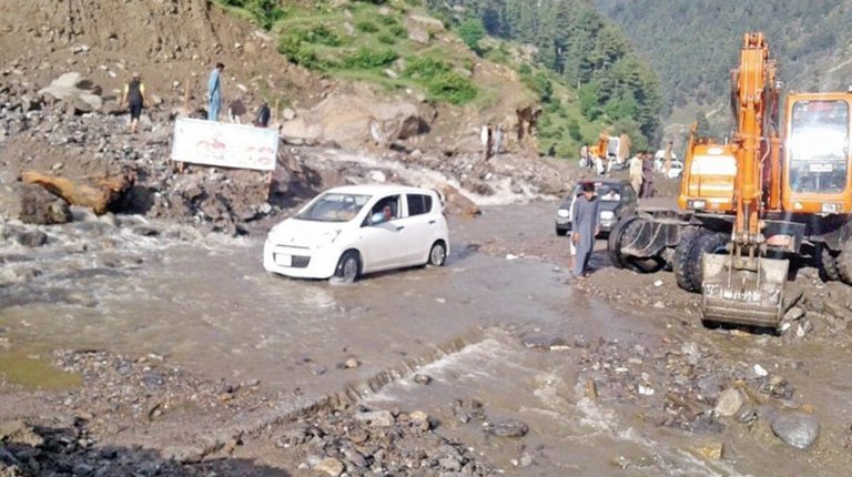 Kaghan-Naran road opens after 32 Hours