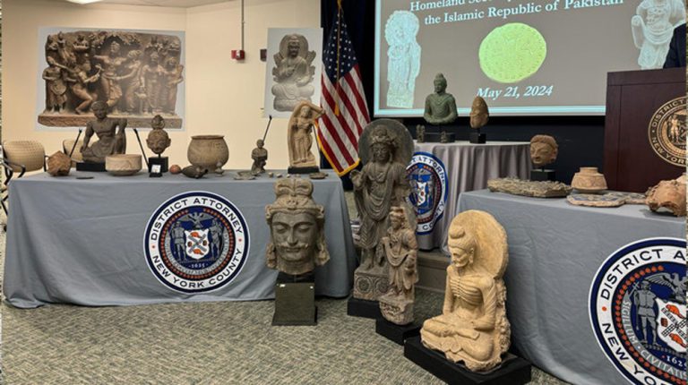 US returns 133 stolen artifacts to Pakistan