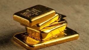 Gold price jumps Rs4,300 to record high in Pakistan