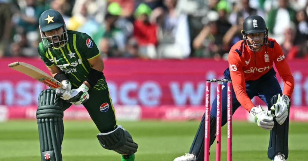 England knock Pakistan