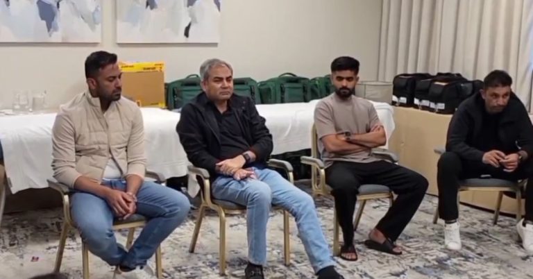 Mohsin Naqvi met cricket team in Dublin