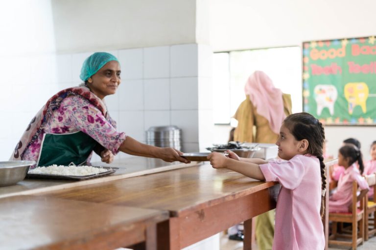 Free breakfast for Sindh students