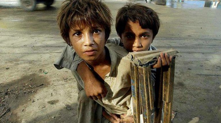 KP Govt to offer education and jobs to beggars in Peshawar
