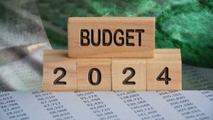 Federal govt budget outlay Rs 18000 billion