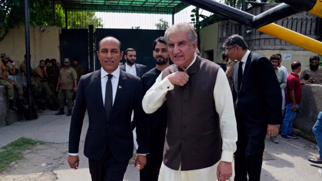 Shah Mehmood hospitalized; PTI's old leadership plan 'Release Imran Khan' movement after hospital meeting