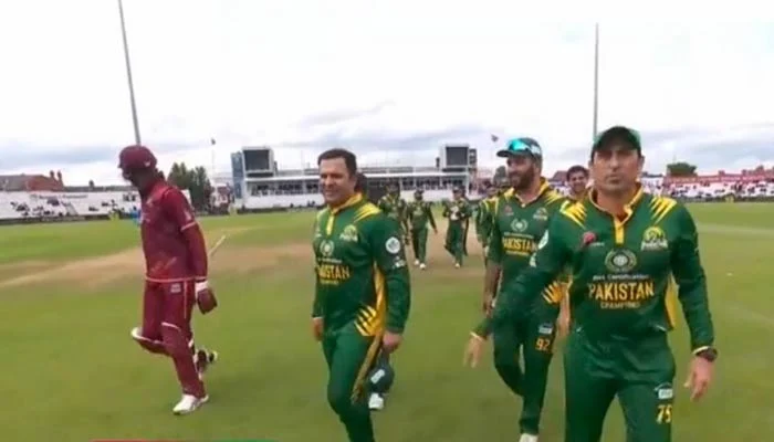 Pakistan Champions into final