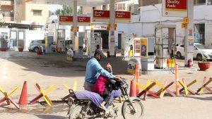 Petroleum dealers threaten nationwide petrol pumps shutdown