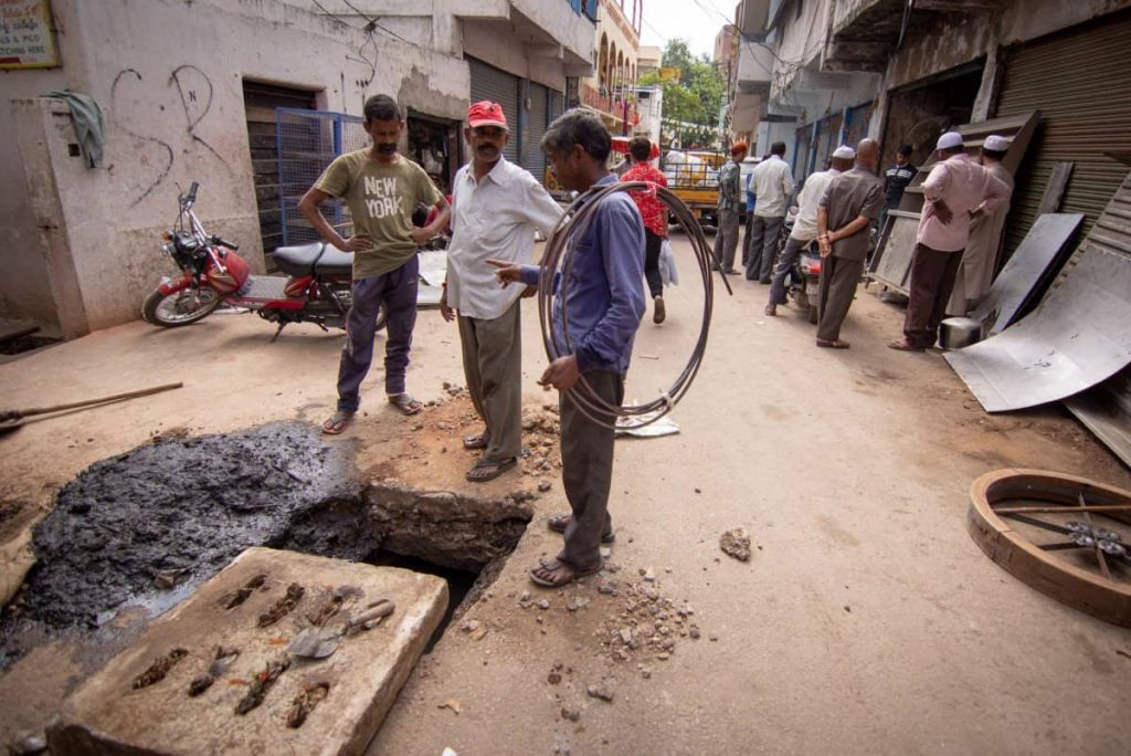 sanitary workers killed in Ahmedpur Sharqia