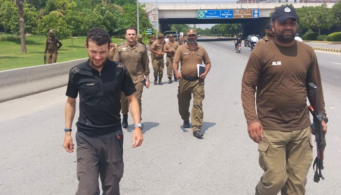 German tourist robbed Lahore