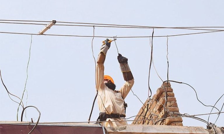 Power theft crackdown in Lahore’s Jati Umra: Electricity cut to 95 homes
