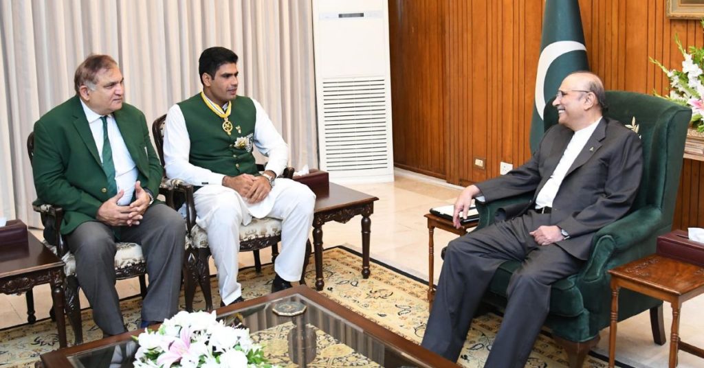 Arshad Nadeem receives Hilal-e-Imtiaz from President Zardari
