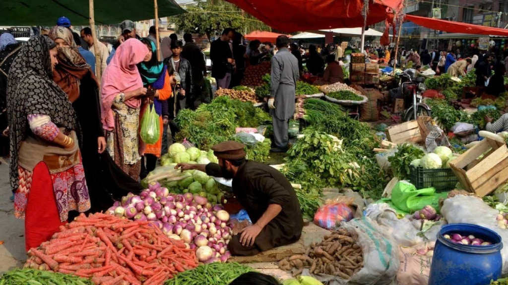 Pakistan's weekly inflation rate drops by 0.35%