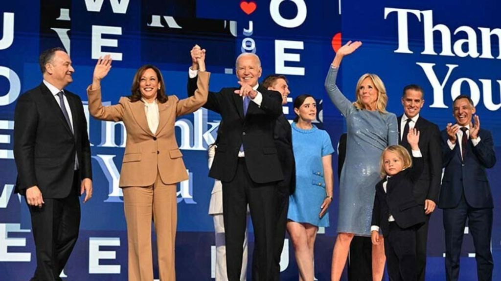 Jeo Biden passes torch to Harris
