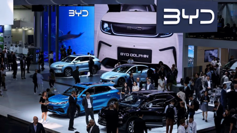 China launches electric car BYD giant in Pakistan