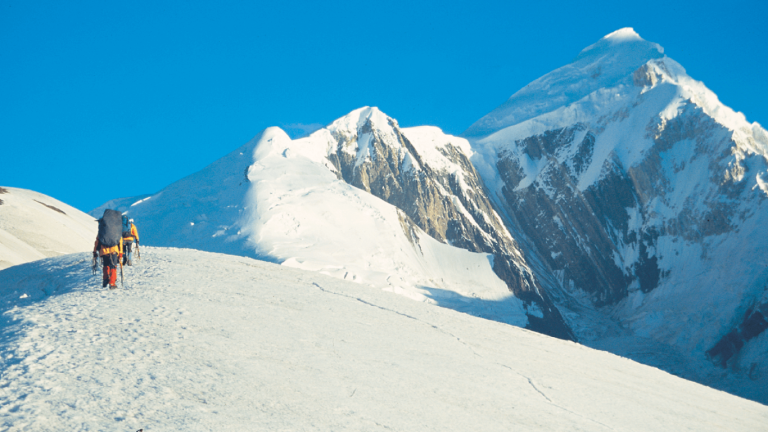 Four Pakistani climber summit golden peak