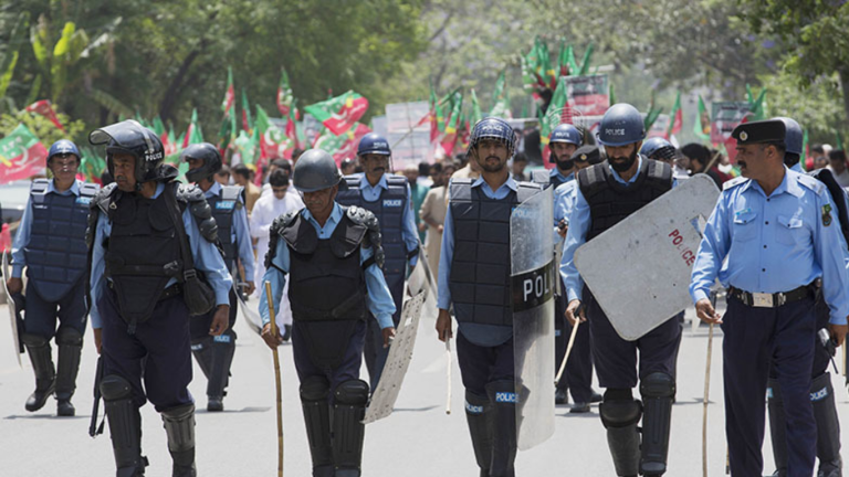 Rangers, police officers deployed in Islamabad ahead PTI protest