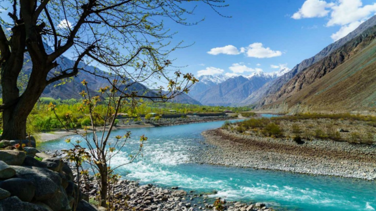 Govt plans to establish Pakistan as tourist destination with major reforms