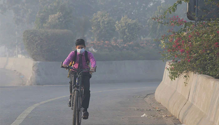 Lahore's air quality remains below healthy levels