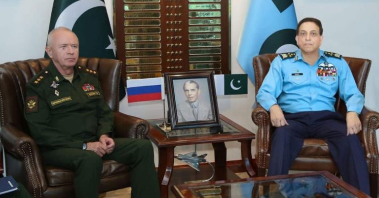 Russia Pakistan agrees to enhance military ties