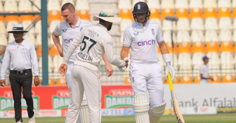 England became first team to score 800 Test runs in Pakistan