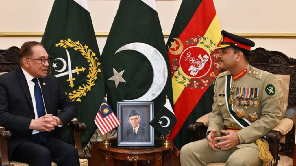 Malaysian PM calls on Army chief