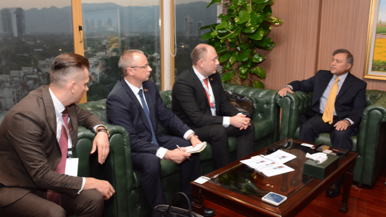 Belarusian delegation meets ZTBL CEO to boost agricultural ties