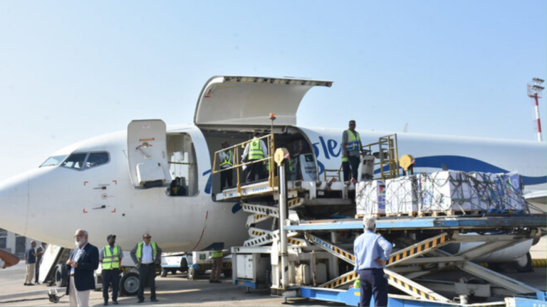 Pakistan sends 15th, 16th relief consignments to Gaza, Lebanon