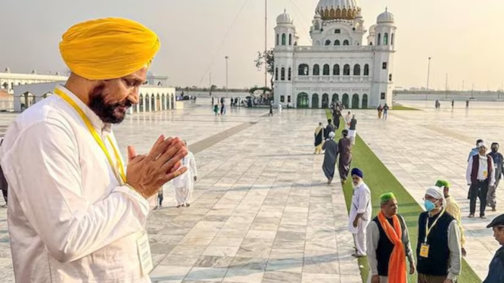 Pakistan waives off visa fee for Sikh pilgrims