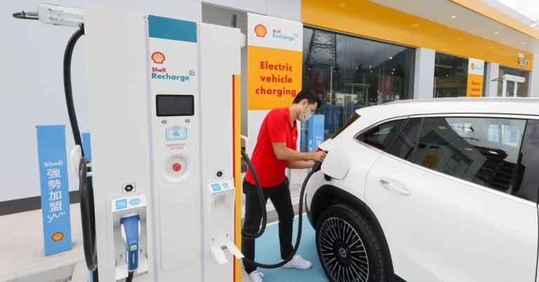 Pakistan proposes reduced EV charging tariffs to boost electric vehicle adoption