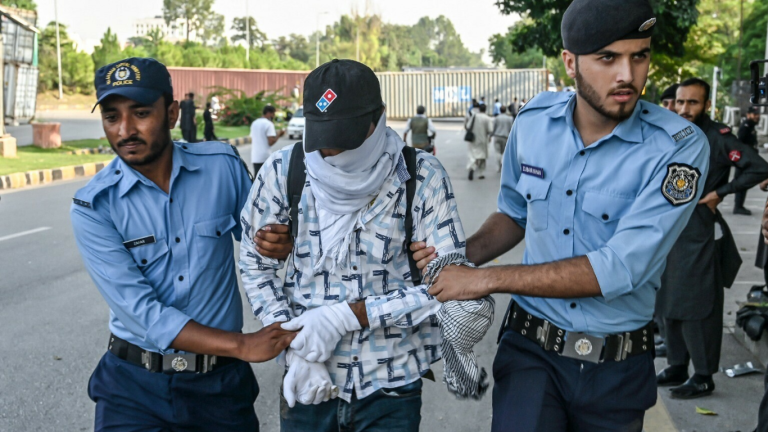 Federal govt introduces new bill to detain anyone for three months