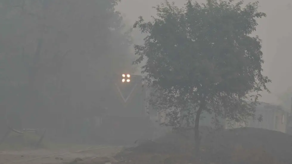 Lahore weather update: Heavy fog to embrace provincial capital