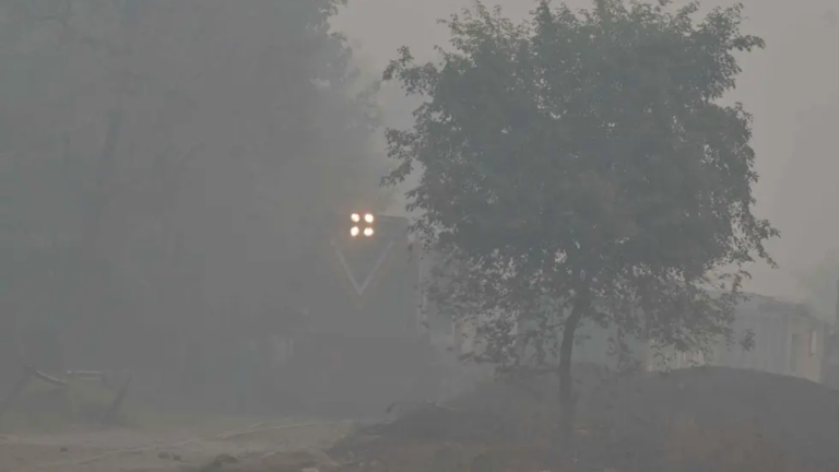 Lahore weather update: Heavy fog to embrace provincial capital