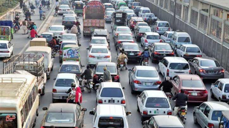Lahore traffic update amid PTI protest