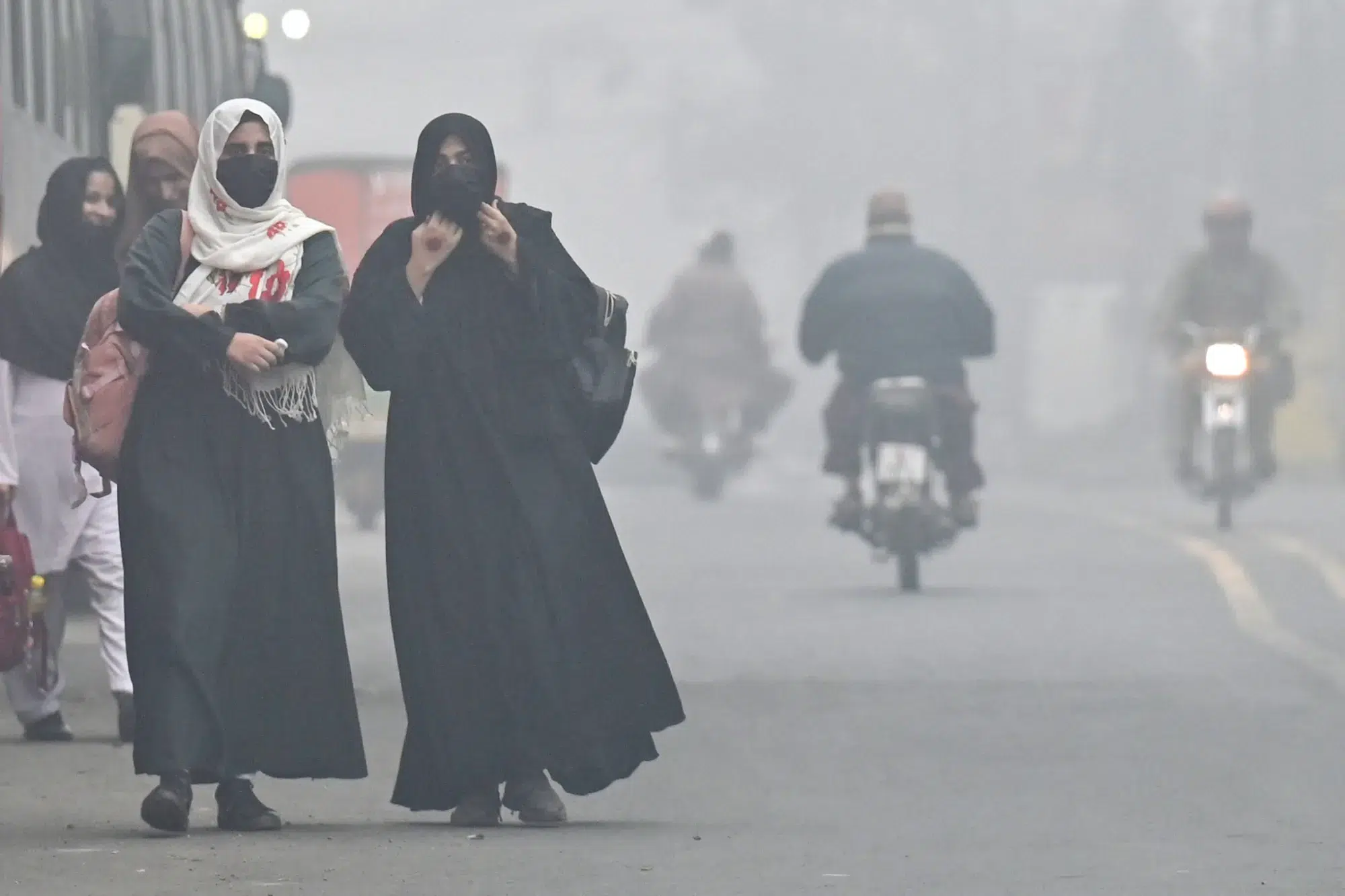 LAHORE PAKISTAN POLLUTION visual data 4